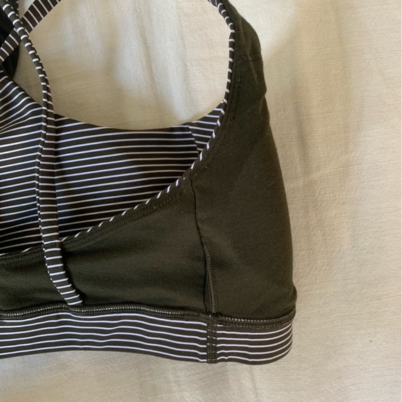 LULULEMON Striped Cross Back Sports Bra - Picture 5 of 5